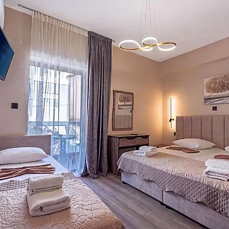 Petunia Hotel